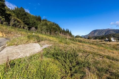 Photo of property in 6 Raukura Rise, Picton, 7220