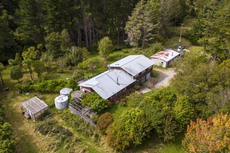 Photo of property in 84 Crowther Road, Wainuiomata, 5373