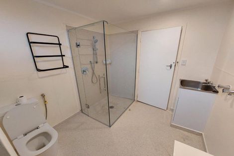 Photo of property in 1/58 Paynters Avenue, Strandon, New Plymouth, 4312