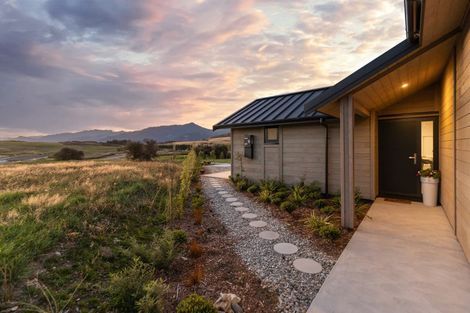 Photo of property in 11 Torridon Court, Jacks Point, Queenstown, 9371