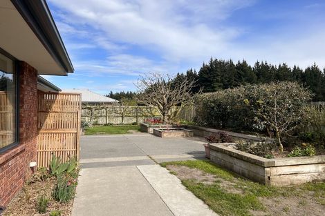 Photo of property in 35 Ruahine Place, Parklands, Christchurch, 8083