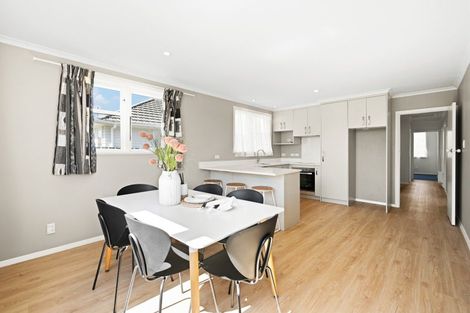 Photo of property in 32 Croall Crescent, St Andrews, Hamilton, 3200