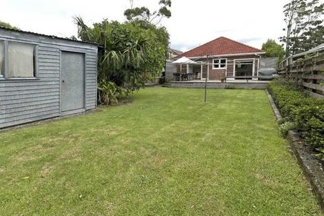 Photo of property in 9 Hawea Road, Point Chevalier, Auckland, 1022