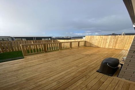 Photo of property in 6 Paina Crescent, Massey, Auckland, 0614