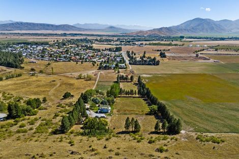 Photo of property in 24 Ahuriri Drive, Omarama, 9412