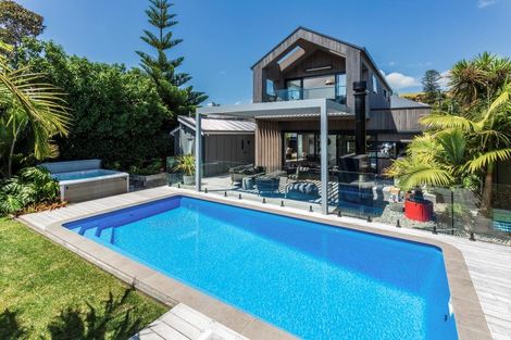 Photo of property in 11 Cheltenham Road, Devonport, Auckland, 0624