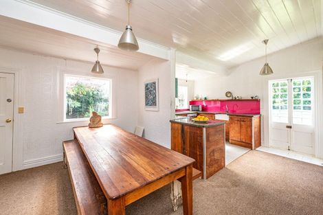 Photo of property in 26 Hussey Street, Waverley, 4510