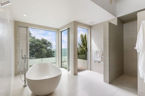 Photo of property in 11a Bournemouth Terrace, Murrays Bay, Auckland, 0630