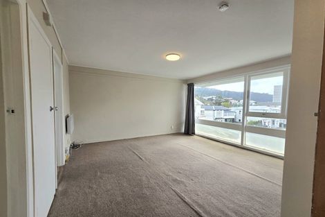 Photo of property in Churchill Flats, 213 The Terrace, Wellington Central, Wellington, 6011