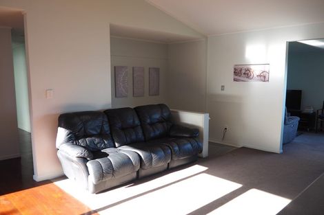 Photo of property in 2 Hames Terrace, Hillsborough, Auckland, 1042