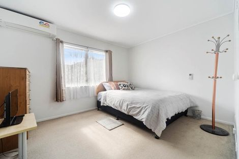 Photo of property in 2/34 Great South Road, Manurewa, Auckland, 2102