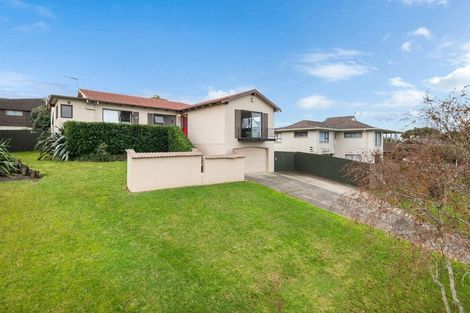 Photo of property in 3 Trevone Place, Forrest Hill, Auckland, 0620
