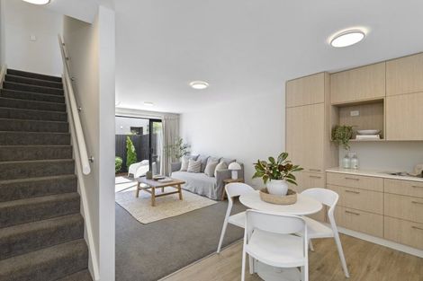 Photo of property in 2/21 Hills Road, Edgeware, Christchurch, 8013