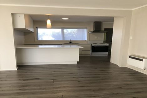 Photo of property in 61 Luton Avenue, Sunnyhills, Auckland, 2010