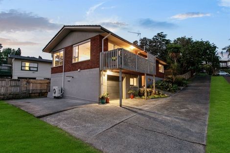 Photo of property in 19 Woodcote Drive, Glenfield, Auckland, 0629