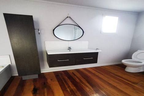 Photo of property in 2 Church Place, Whanganui, 4500