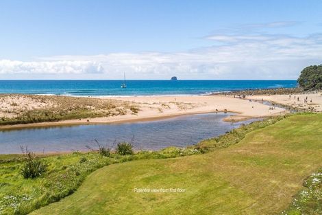 Photo of property in 17 Pye Place, Hot Water Beach, Whitianga, 3591
