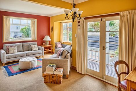 Photo of property in 267 Muritai Road, Eastbourne, Lower Hutt, 5013