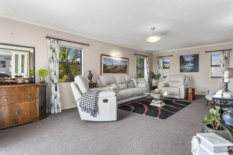 Photo of property in 33 Oteki Park Drive, Welcome Bay, Tauranga, 3112
