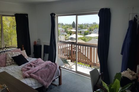 Photo of property in 84e Hillcrest Road, Hillcrest, Hamilton, 3216