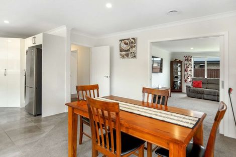Photo of property in 15 Serenity Crescent, Kelvin Grove, Palmerston North, 4414
