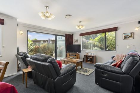 Photo of property in 12 Adrien Way, Awapuni, Palmerston North, 4412