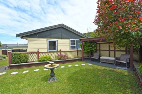 Photo of property in 218 Major Drive, Kelson, Lower Hutt, 5010