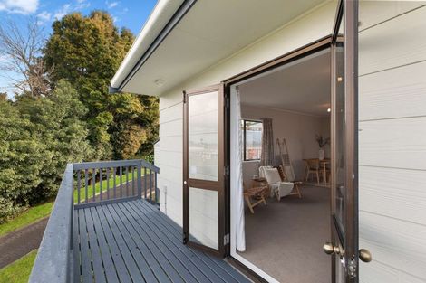 Photo of property in 11 Constable Road, Waiuku, 2123