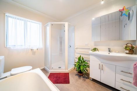 Photo of property in 23 Speldhurst Grove, Stokes Valley, Lower Hutt, 5019