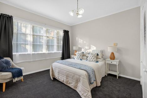 Photo of property in 16 Woodvale Grove, Fairfield, Lower Hutt, 5011
