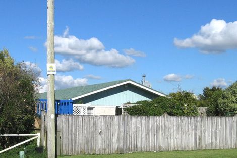 Photo of property in 1 Finnerty Avenue, Bucklands Beach, Auckland, 2014
