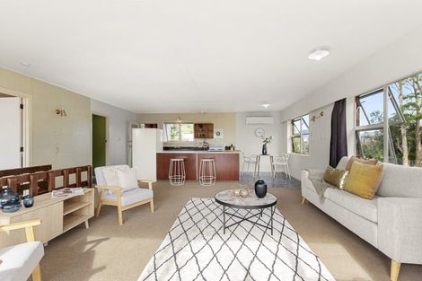 Photo of property in 35 Lorenzen Bay Road, Raglan, 3225