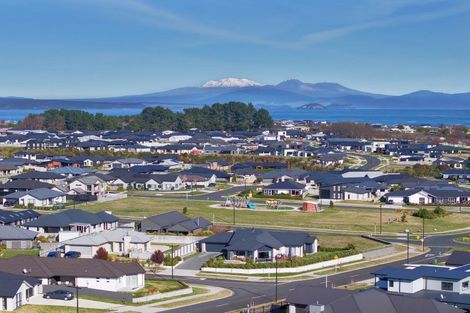 Photo of property in 13 Tuhua Close, Wharewaka, Taupo, 3330