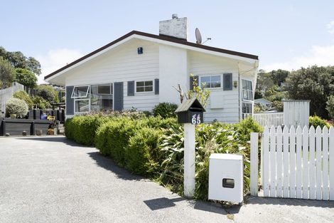 Photo of property in 65 Churton Drive, Churton Park, Wellington, 6037