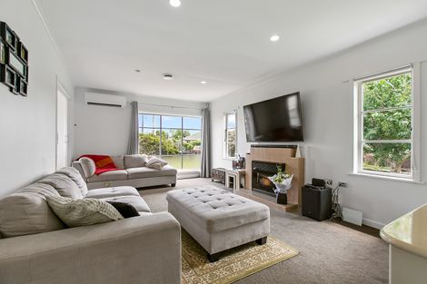 Photo of property in 34 Kelvin Road, Papakura, 2110