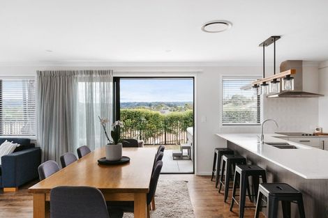 Photo of property in 8 Oyster Place, Omokoroa, 3114