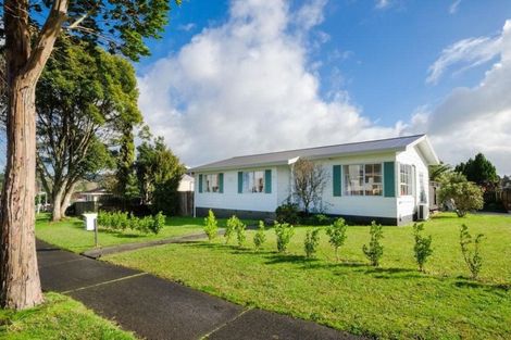 Photo of property in 1/82 Luanda Drive, Ranui, Auckland, 0612
