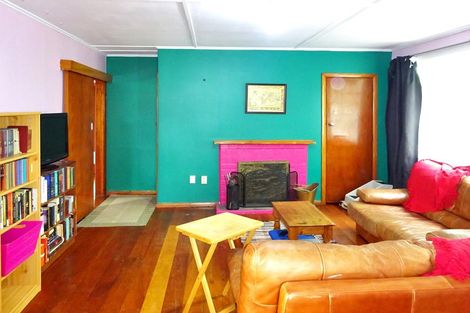 Photo of property in 5 Huntly Street, Foxton, 4814