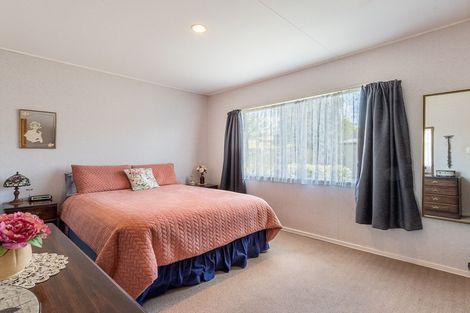 Photo of property in 125 Arawhata Road, Paraparaumu, 5032