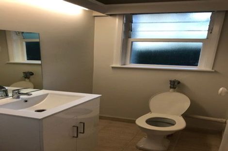 Photo of property in 7 Waiteata Road, Kelburn, Wellington, 6012