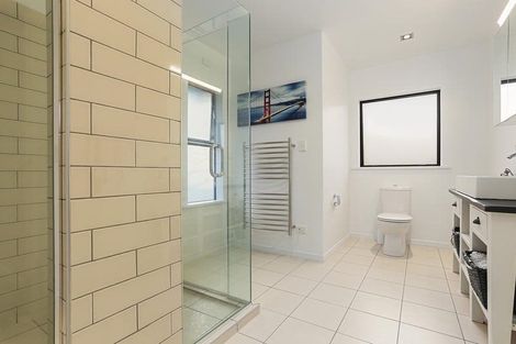 Photo of property in 25 Cochran Road, Oratia, Auckland, 0604