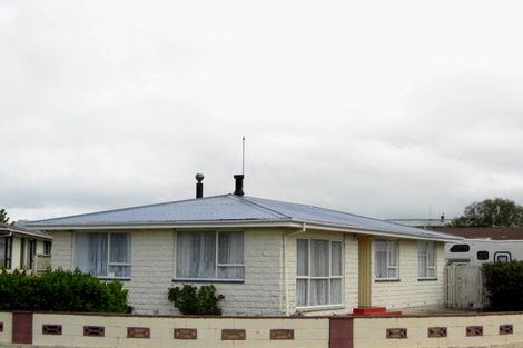 Photo of property in 5 Rosanna Place, Aranui, Christchurch, 8061