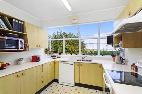 Photo of property in 20 Park Road, Belmont, Lower Hutt, 5010
