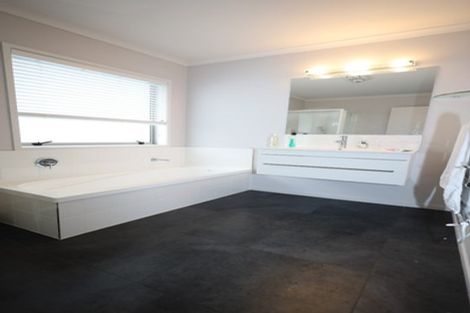 Photo of property in 32 Excelsa Place, Papamoa Beach, Papamoa, 3118