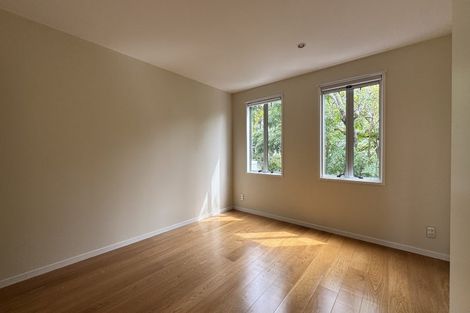 Photo of property in 6m Carlton Gore Road, Grafton, Auckland, 1023