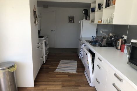 Photo of property in 35 North Terrace, Kelburn, Wellington, 6012