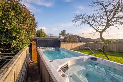 Photo of property in 11 Oaklands Drive, Cambridge, 3434