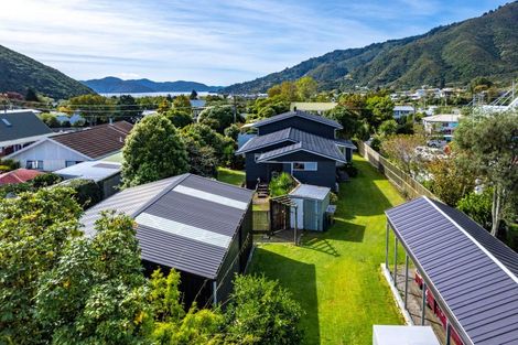 Photo of property in 4 Huia Street, Waikawa, Picton, 7220