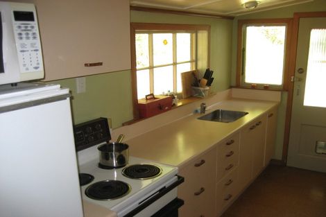 Photo of property in 26 Selwyn Road, Lyttelton, 8082