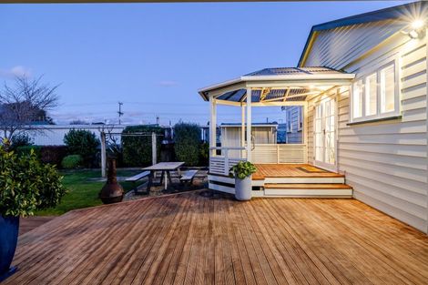Photo of property in 1 Edward Street, Pahiatua, 4910